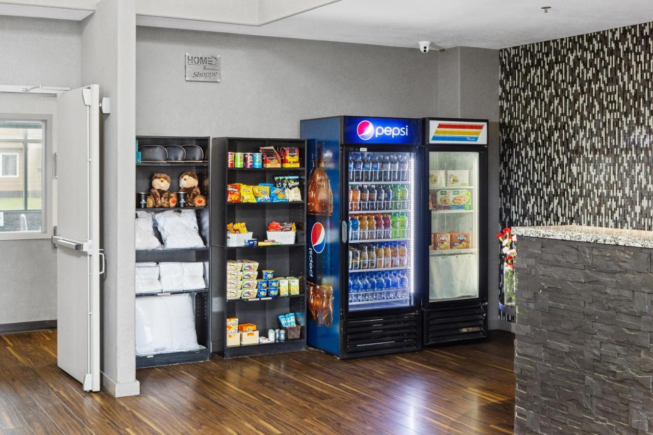Home Inn & Suites Йорктън Екстериор снимка