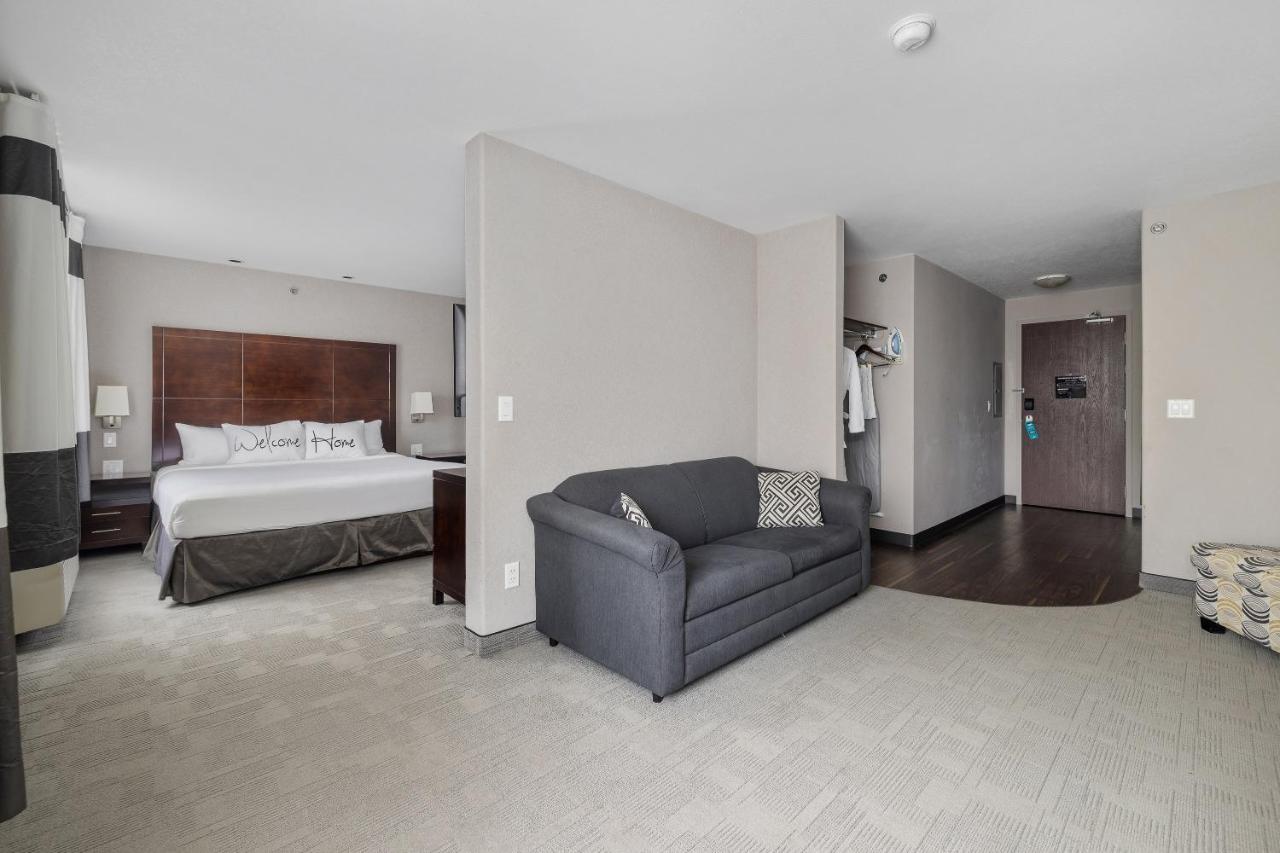 Home Inn & Suites Йорктън Екстериор снимка