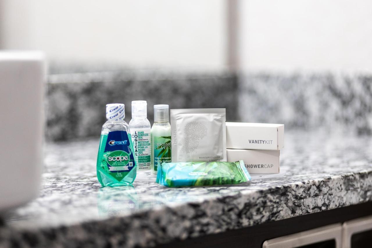 Home Inn & Suites Йорктън Екстериор снимка
