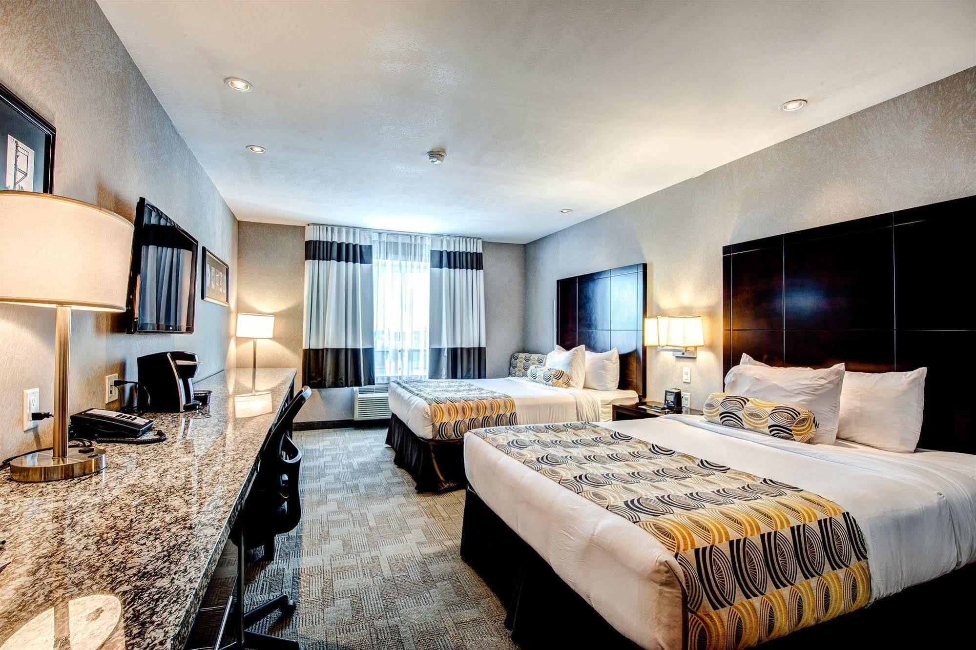 Home Inn & Suites Йорктън Екстериор снимка